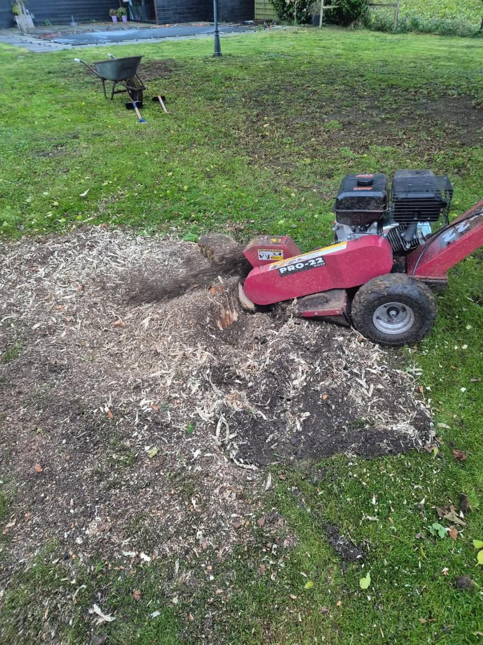 Tuinonderhoud/afvalophalen/ minigraver