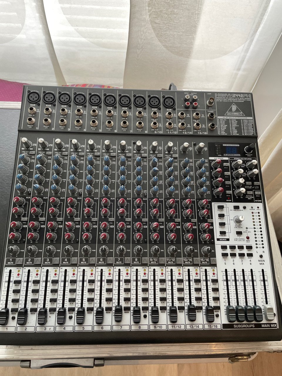 Mengpaneel 2442FX