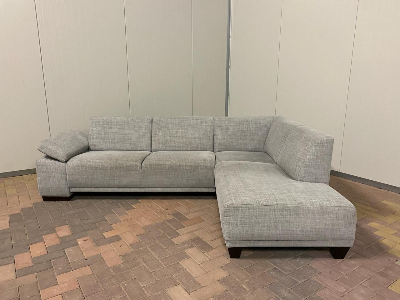 GRATIS LEVERING HEEL NL  Mooi Grijs Stoffen Hoekbank