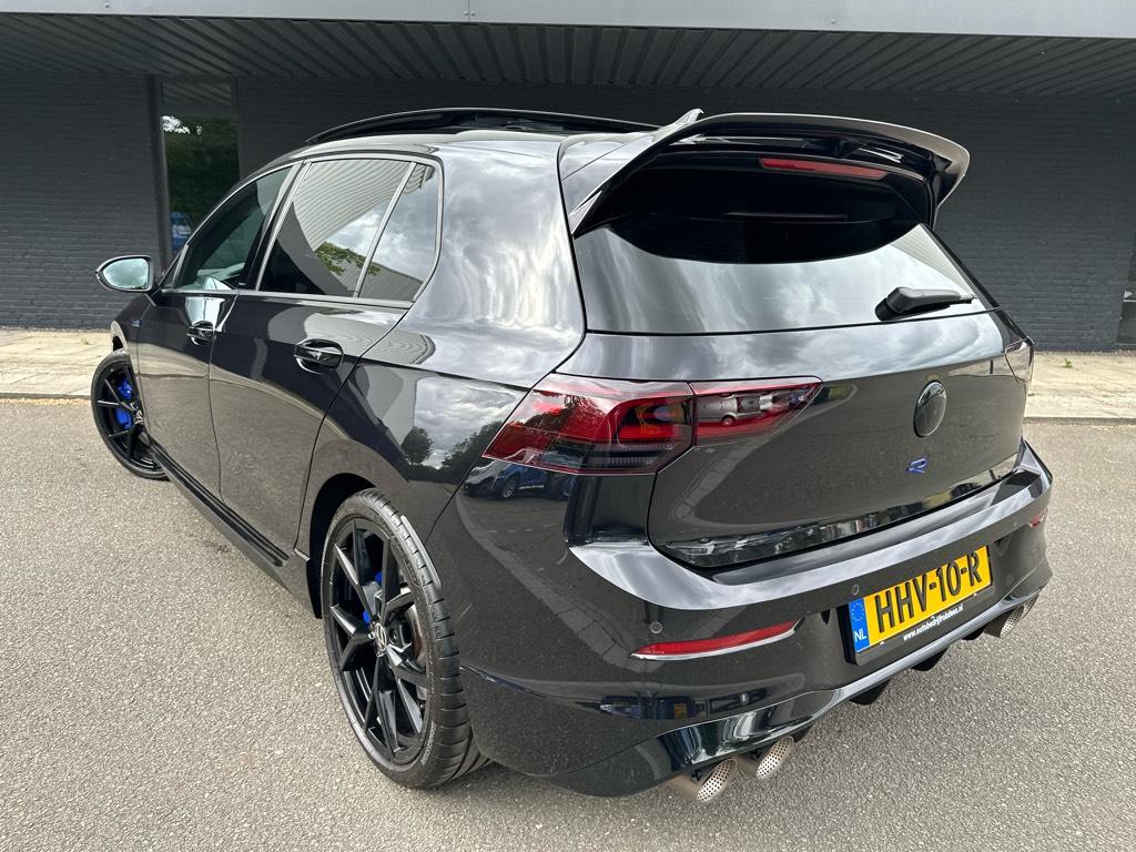 Volkswagen Golf 2.0 tsi r 4motion // panoramadak // akrapovic