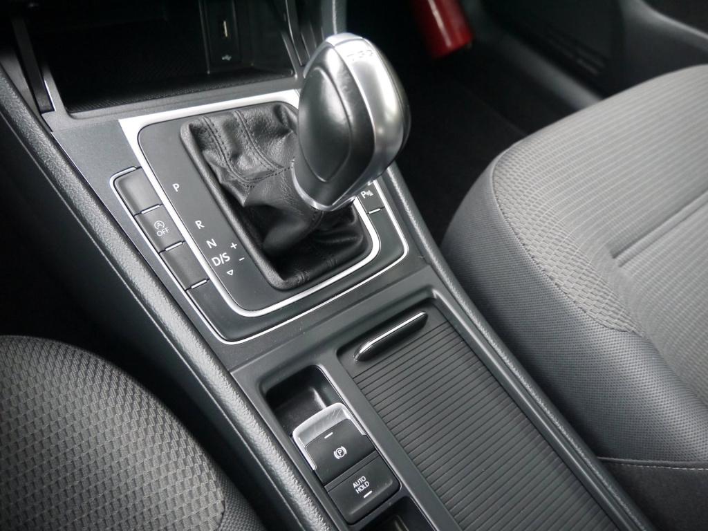Volkswagen Golf 1.5 tsi highline|rijklaar