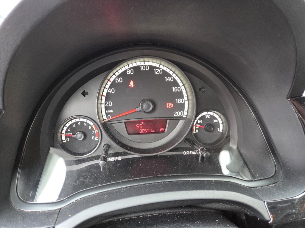 Volkswagen UP! 1.0 move up! bluem. executive | airco | navigatie | 5-deurs