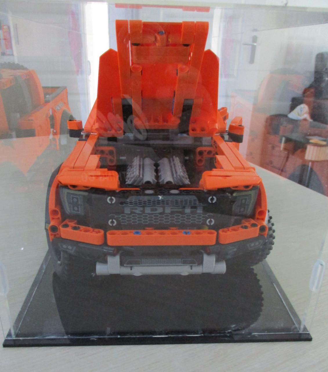 Technis lego   Ford F150     in vitrine