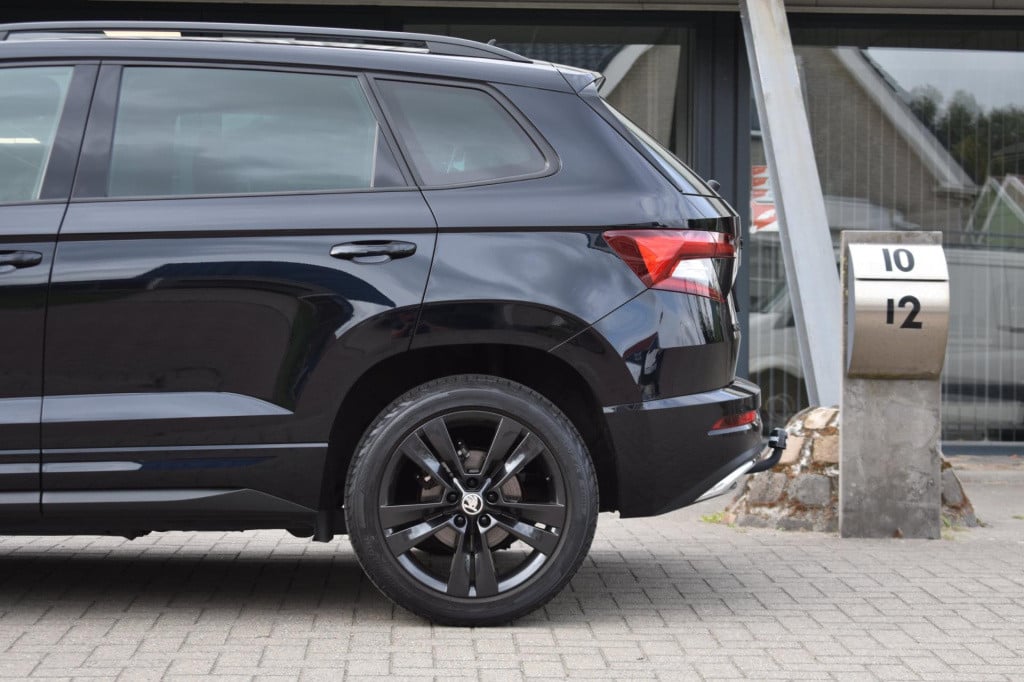 Skoda Karoq 1.5 tsi act sportline | trekhaak | camera | nap | virtual cockp
