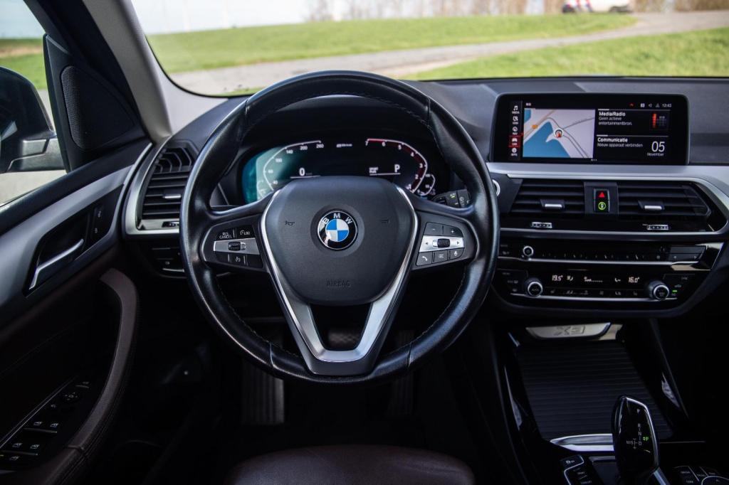 BMW X3 xdrive30e high executive bruin leer / panorama dak / automaat / plug