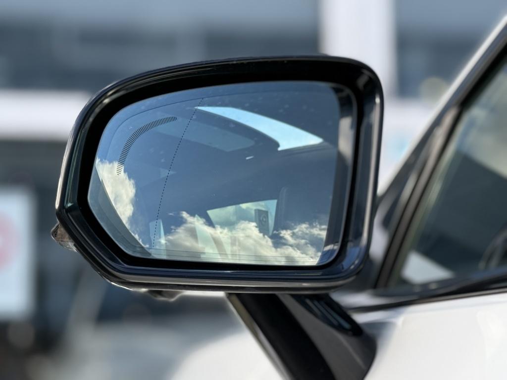 Volvo V60 t6 340pk recharge r-design| panodak| adap.cruise| 360camera| awd