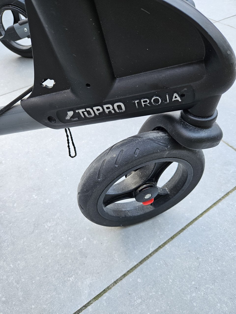 Zgan zeer nette Topro Troja 2G lichtgewicht Rollator....