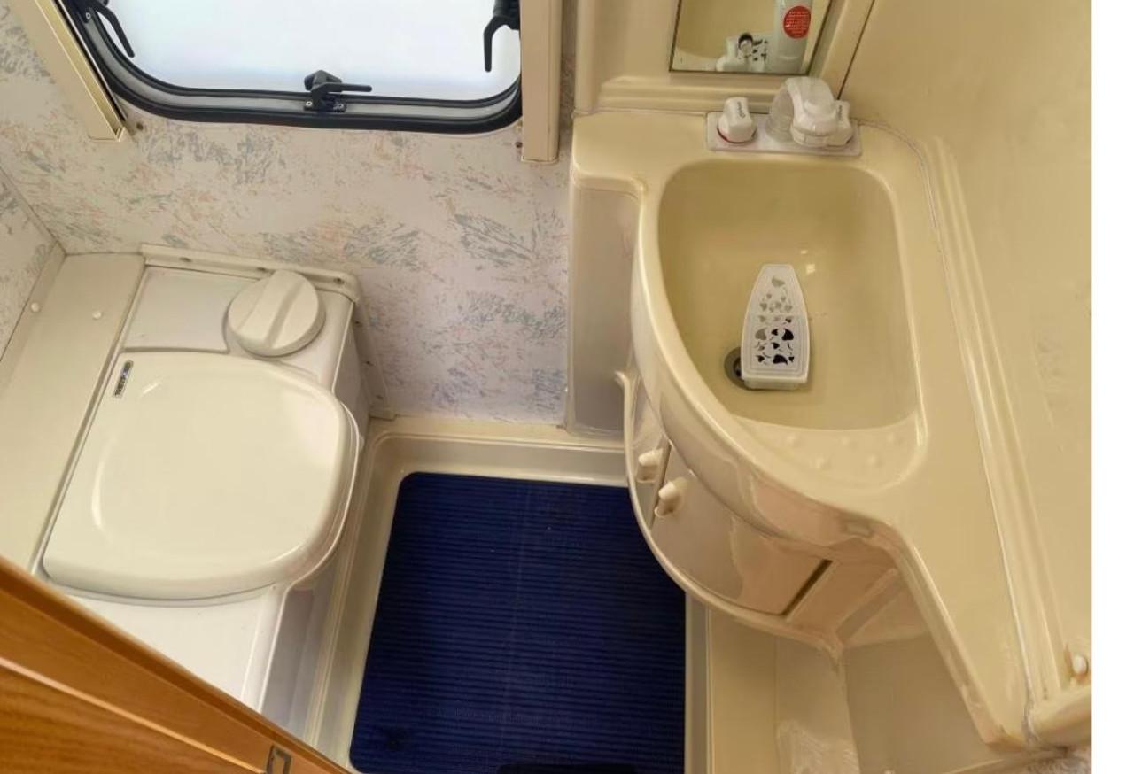 Elddis Avante 362