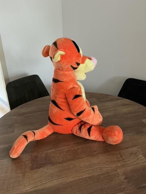 Prachtige middelgrote TEIGETJE Knuffel van Winnie de Poeh