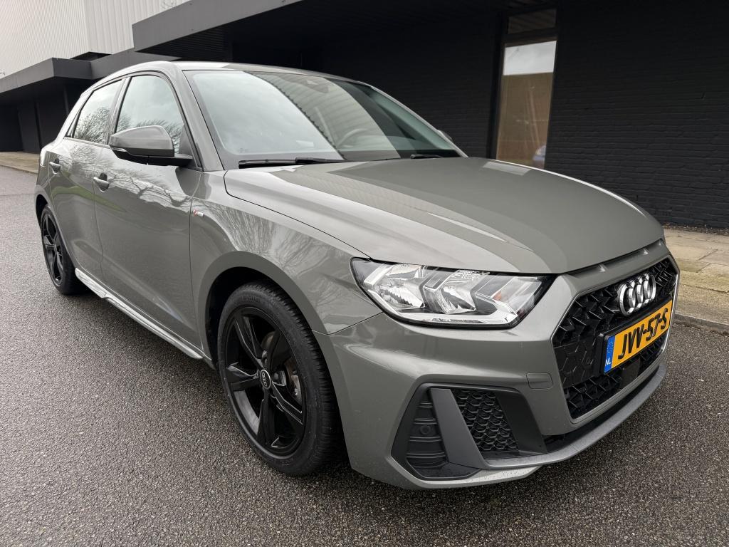 Audi A1 Sportback 30 tfsi pro // s-line exterieur //