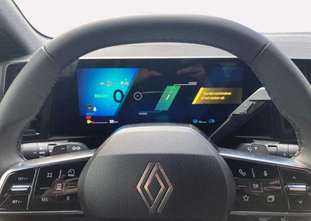 Renault Austral 1.2 e-tech hybrid 200 techno - pack solid