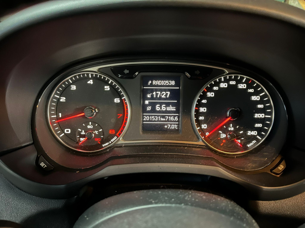 Audi A1 1.2 tfsi attraction pro line business