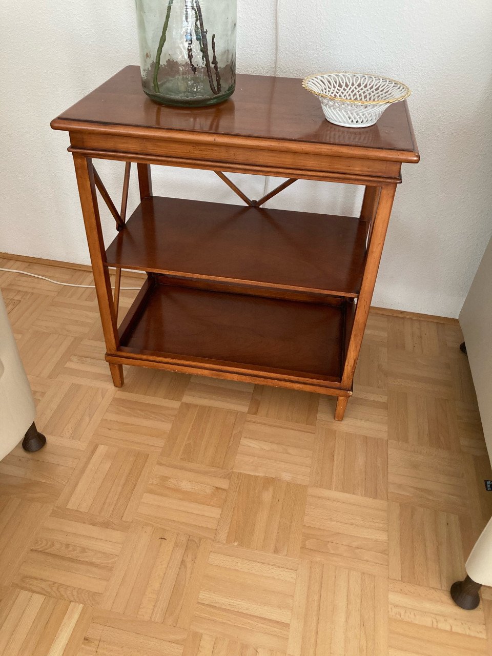Salontafel, eetkamertafel en 3 bijzettafel KERSENHOUT