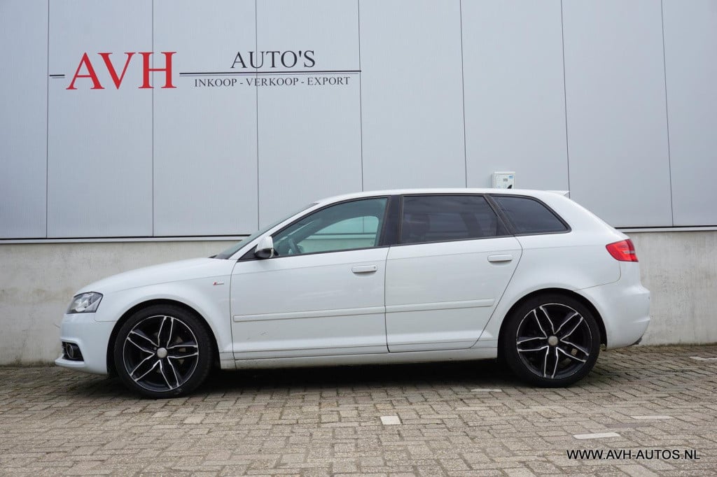 Audi A3 sportback 1.2 tfsi s edition automaat