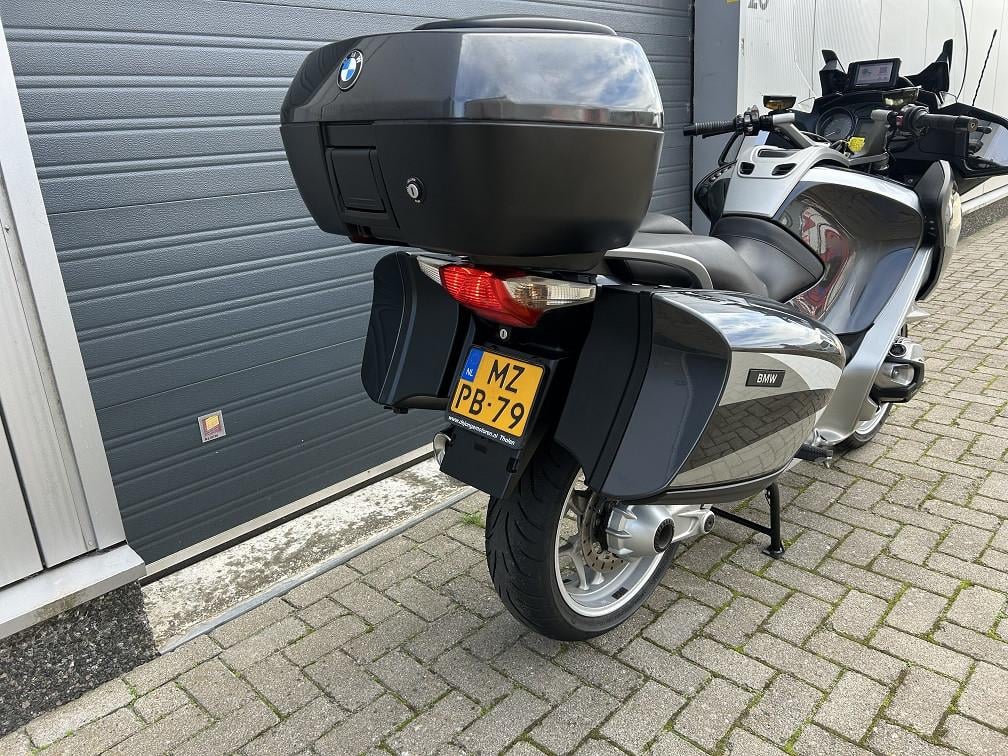 BMW R1200RT uit 2011, 250dkm, full-opt, volledige historie bekend €2500,-