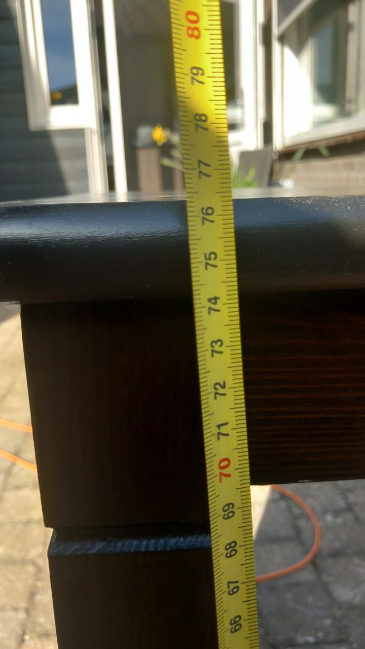 Side table om op te knappen, gratis