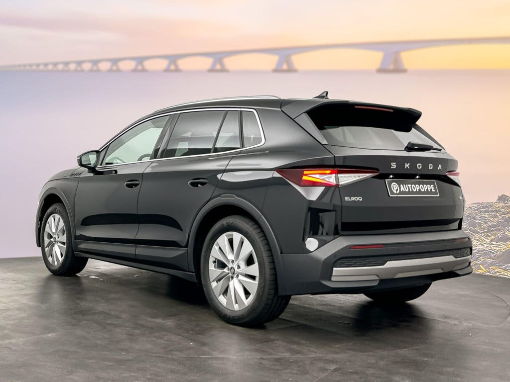 Skoda Elroq business edition tour elektromotor 210 kw / 286 pk