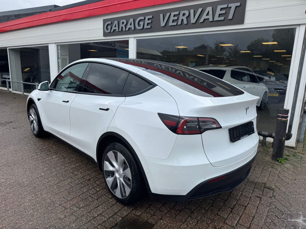 Tesla Model Y long range awd 75 kwh