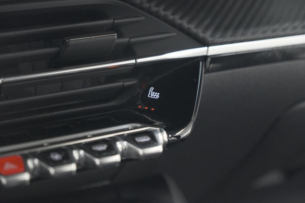 Peugeot 2008 puretech 130 allure | camera | adaptieve cruise control | stoe