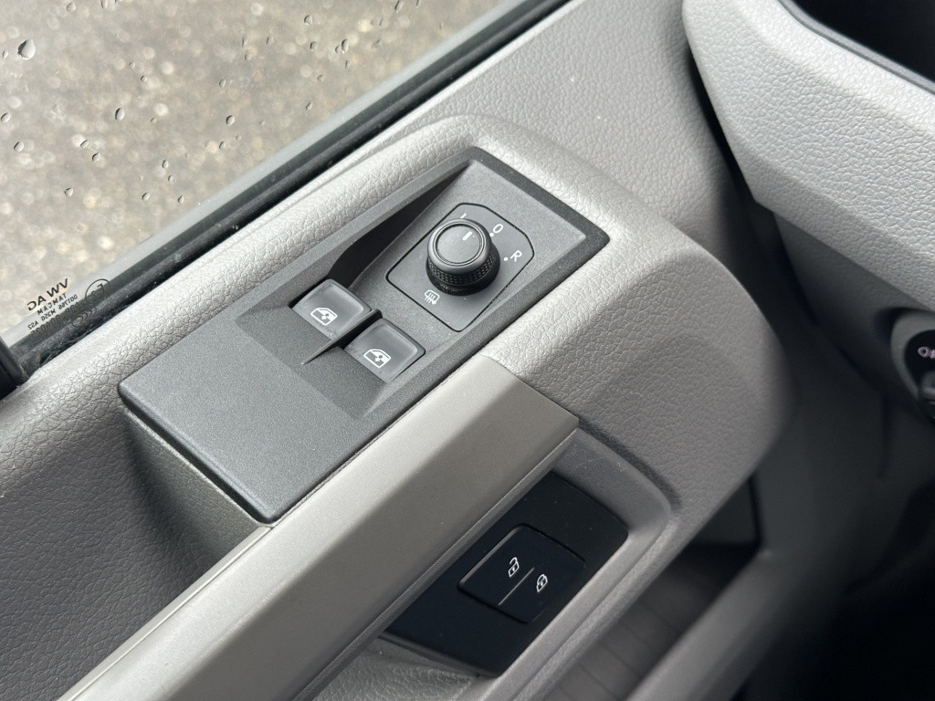 Volkswagen Crafter 35 2.0 tdi l3h3 comfortline | navi | carplay | stoelverw