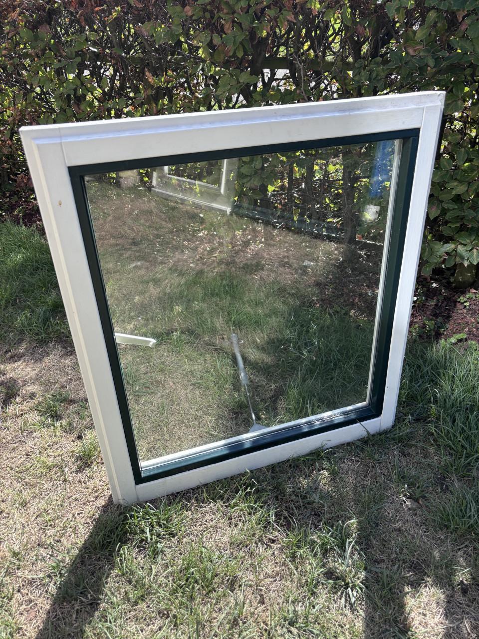 Raam met dubbelglas incl. beslag