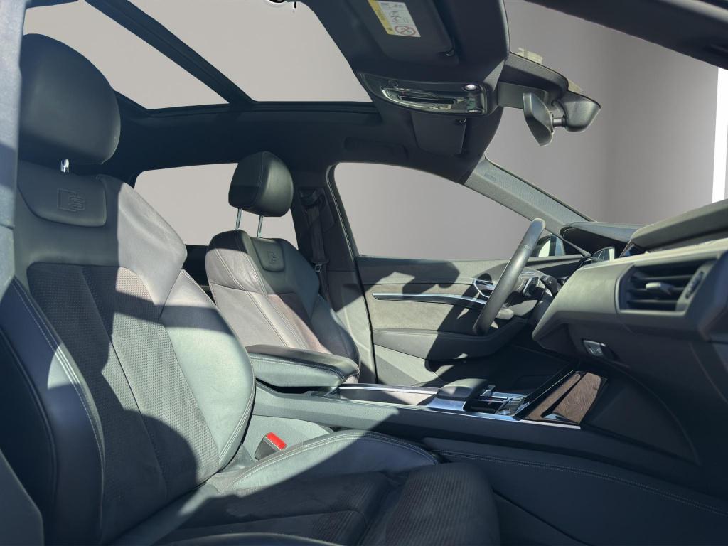 Audi E-tron e-tron 50 quattro launch edition black | pano | s-line | 22"| g