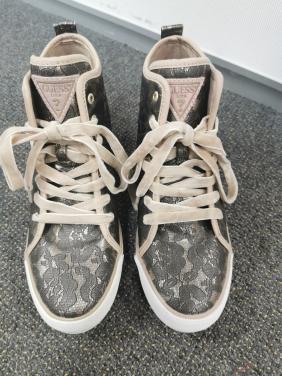 Nieuwe schoenen van Guess - 40