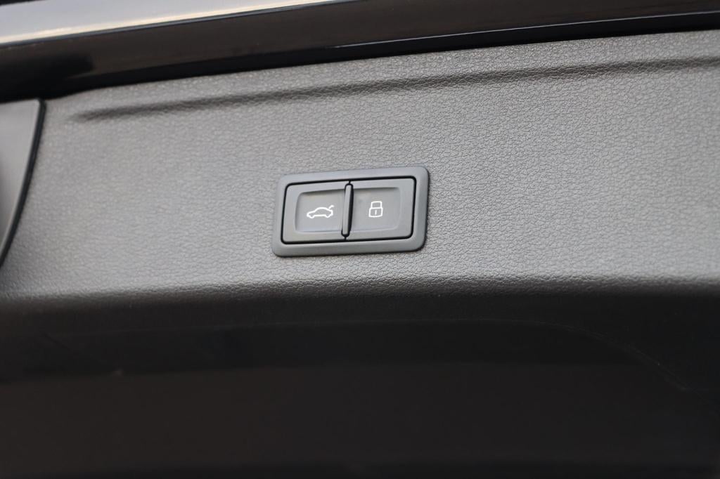 Audi Rs4 avant 2.9 tfsi quattro 450pk tiptronic | lederen massagestoelen | 