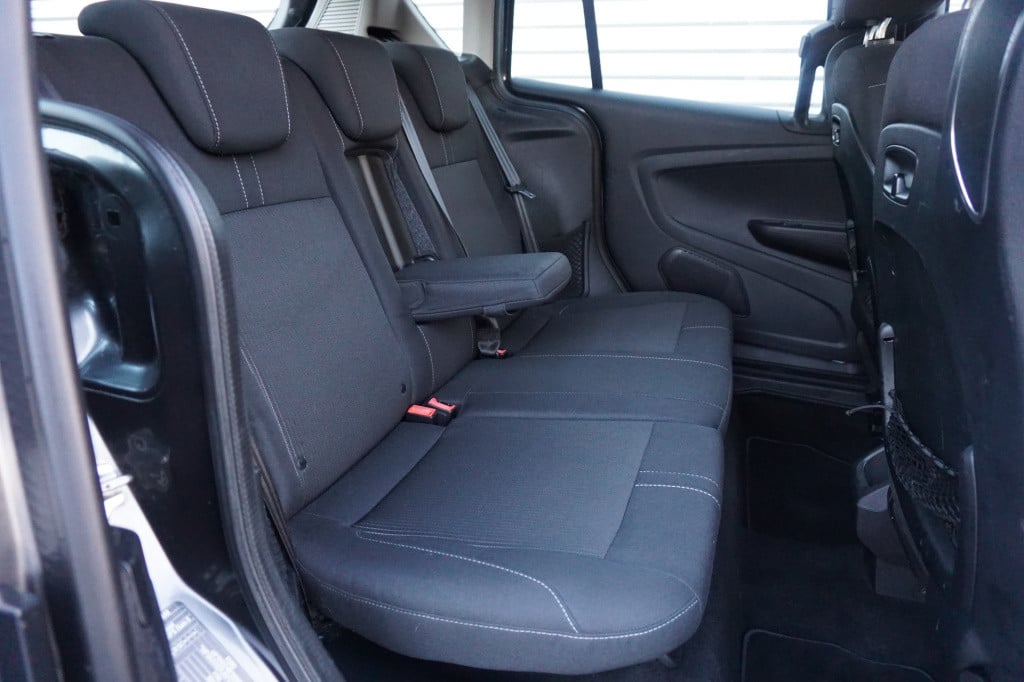 Ford B-max 1.0 ecoboost titanium airco / navi / cruise / camera / parkeers.