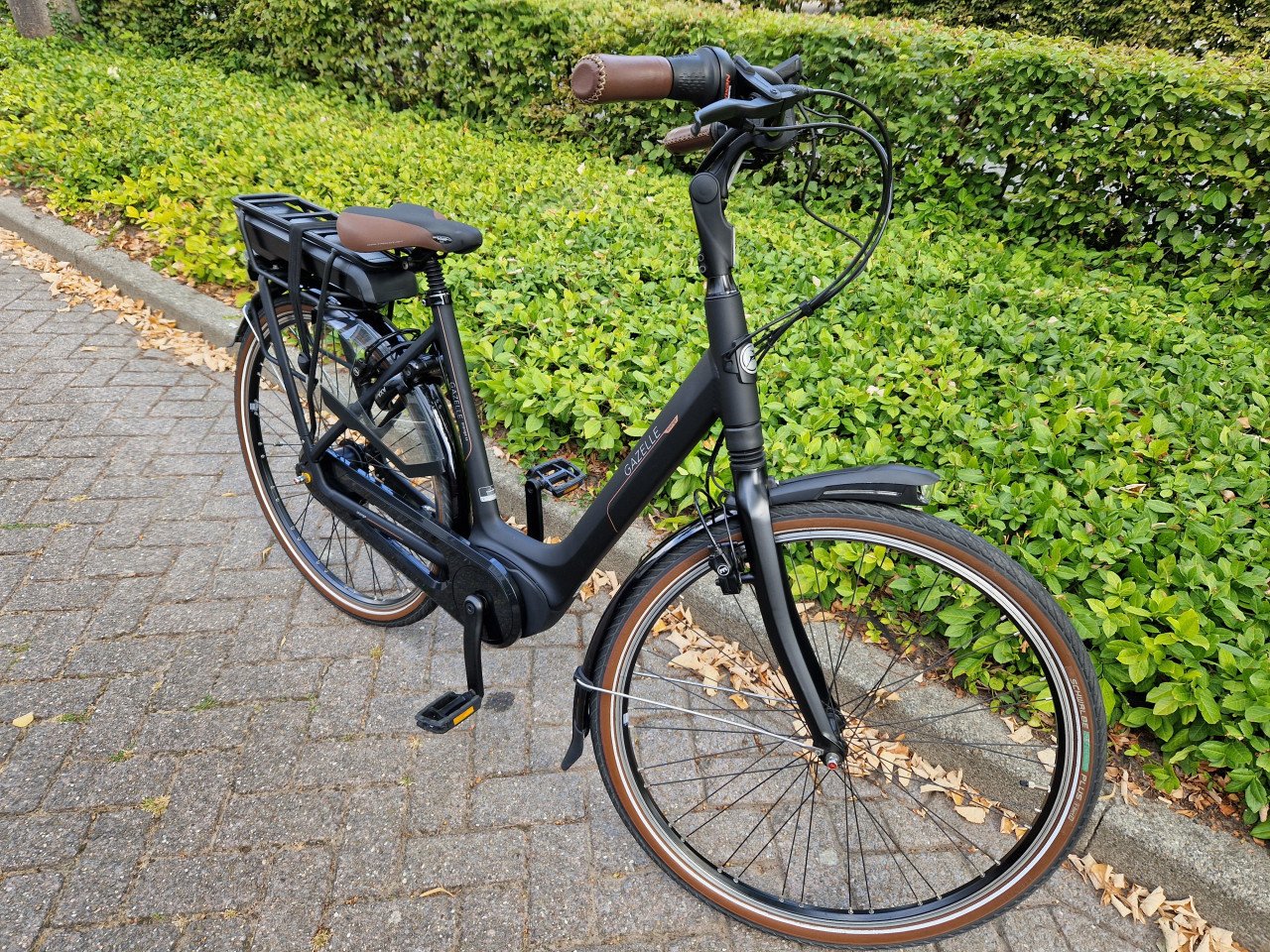 Schitterende Gazelle Orange C8 met Bosch middenmotor en 500WH accu