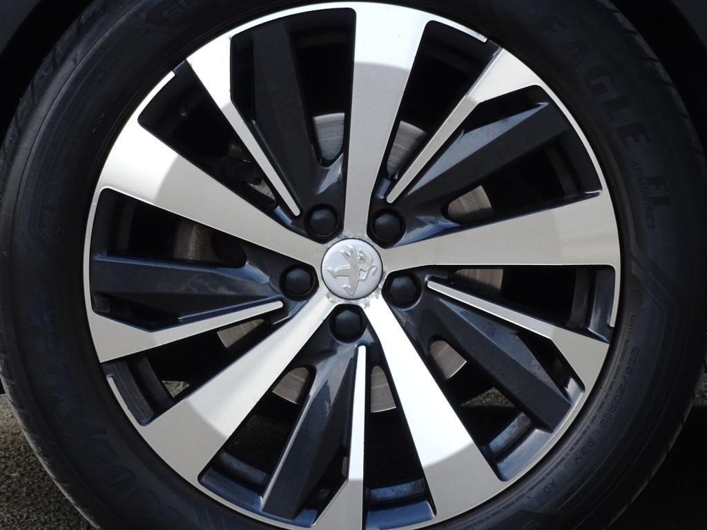 Peugeot 3008 1.2 puretech blue lease executive automaat | camera | apple ca