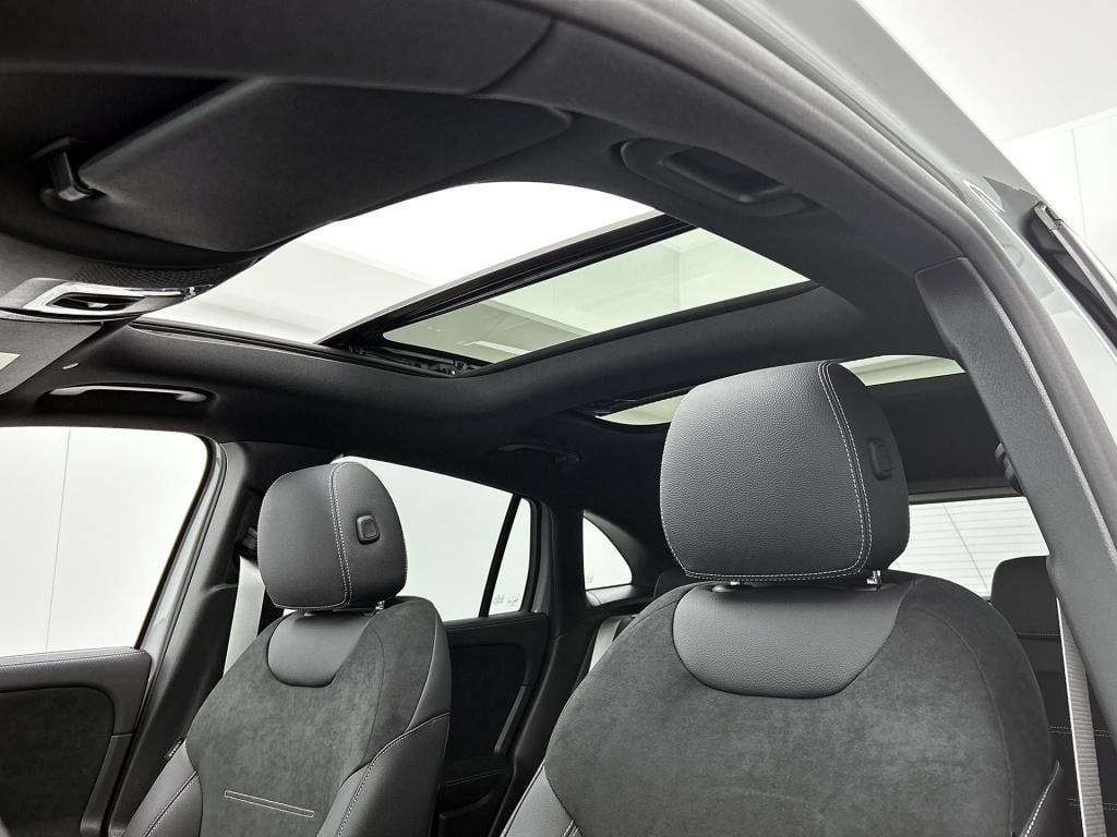 Mercedes-Benz Gla-klasse 250 e business solution amg | amg line plus pakket