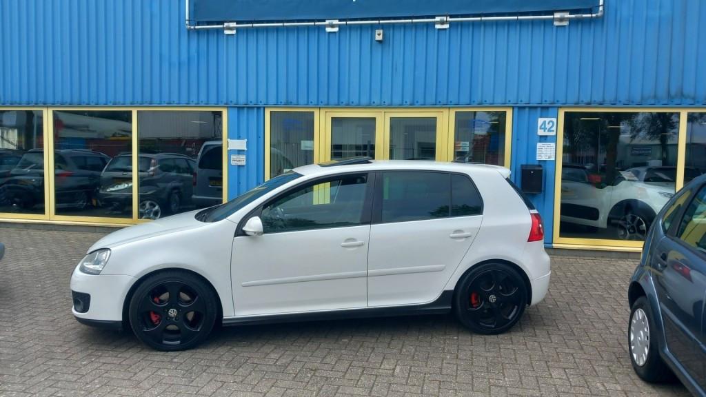 Volkswagen Golf 2.0 TFSI GTI 200pk 2009 airco lm-velgen navigatie apk 2027