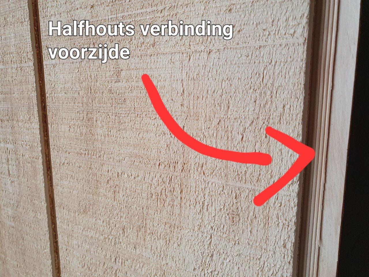 4 nieuwe houten platen van 244x122cm voor aftimmering kapschuur of veranda.