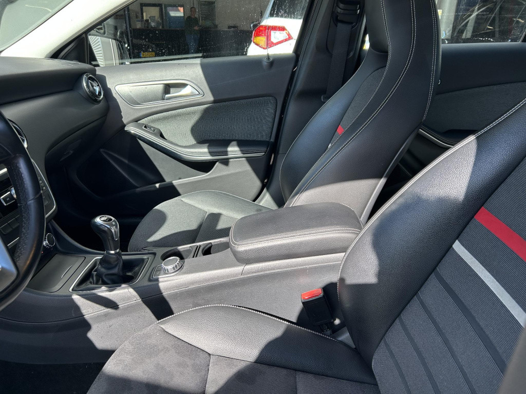 Mercedes-Benz A-Klasse 180 4u3 amg line|mooie staat