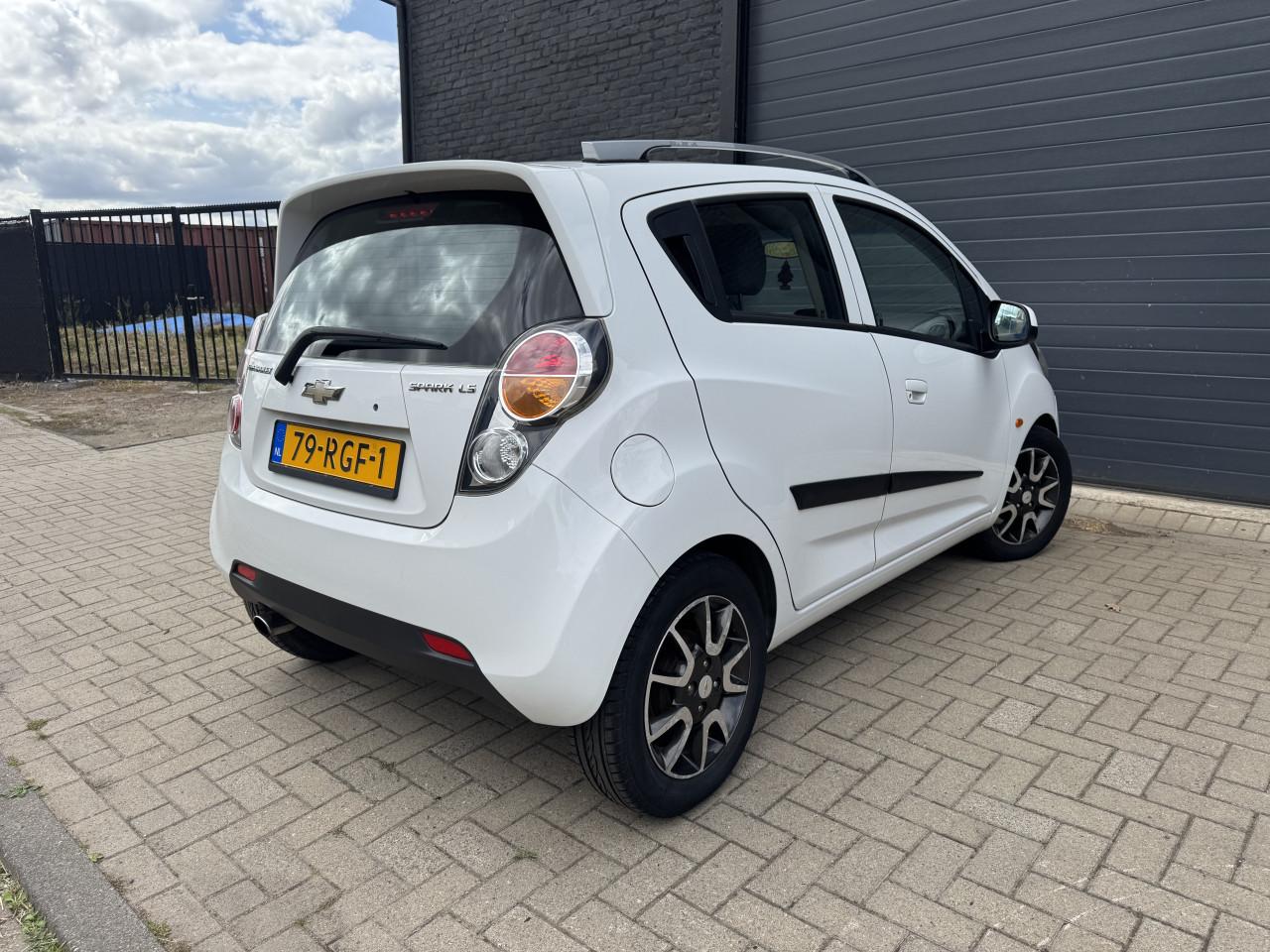 Chevrolet Spark LS 1.0 16V 5Drs 2011 50Kw Wit Airco Apk Nap
