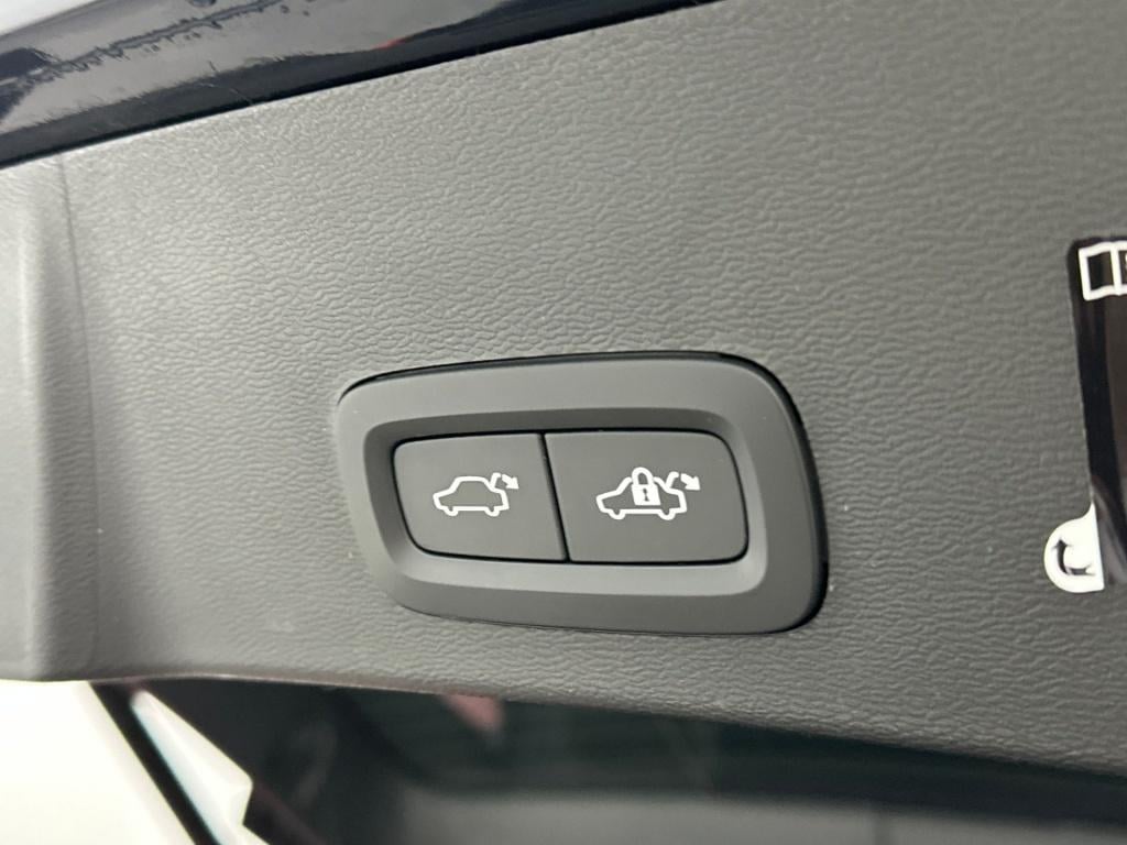 Volvo XC40 t4 211pk recharge inscription| pano| trekhaak| 360camera| adap.c