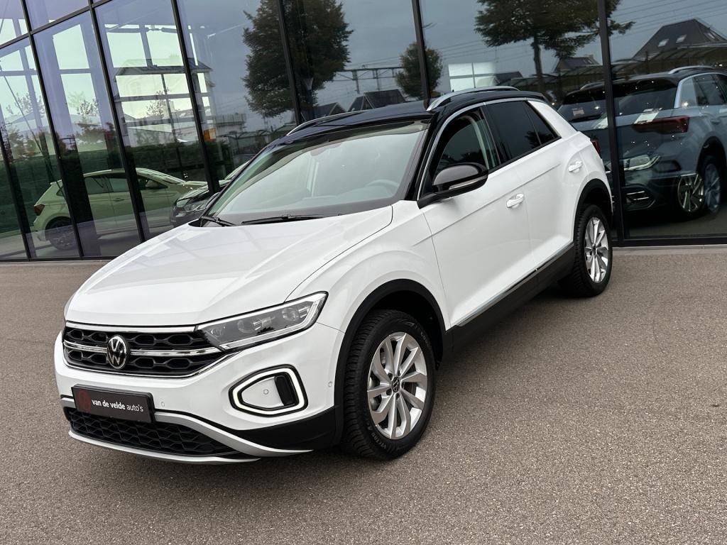 Volkswagen T-roc 1.5 tsi 150pk dsg style | trekhaak | navi | iq light | ada