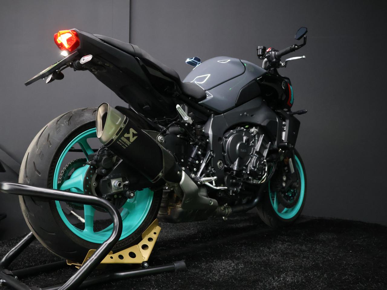 Yamaha MT-10 | Akrapovic