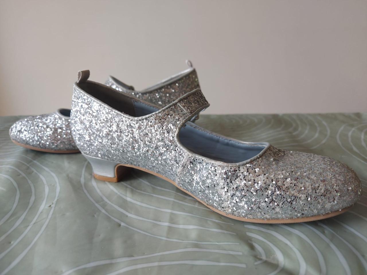 Z.g.a.n. zilveren glitter prinsessenschoentjes / muiltjes
