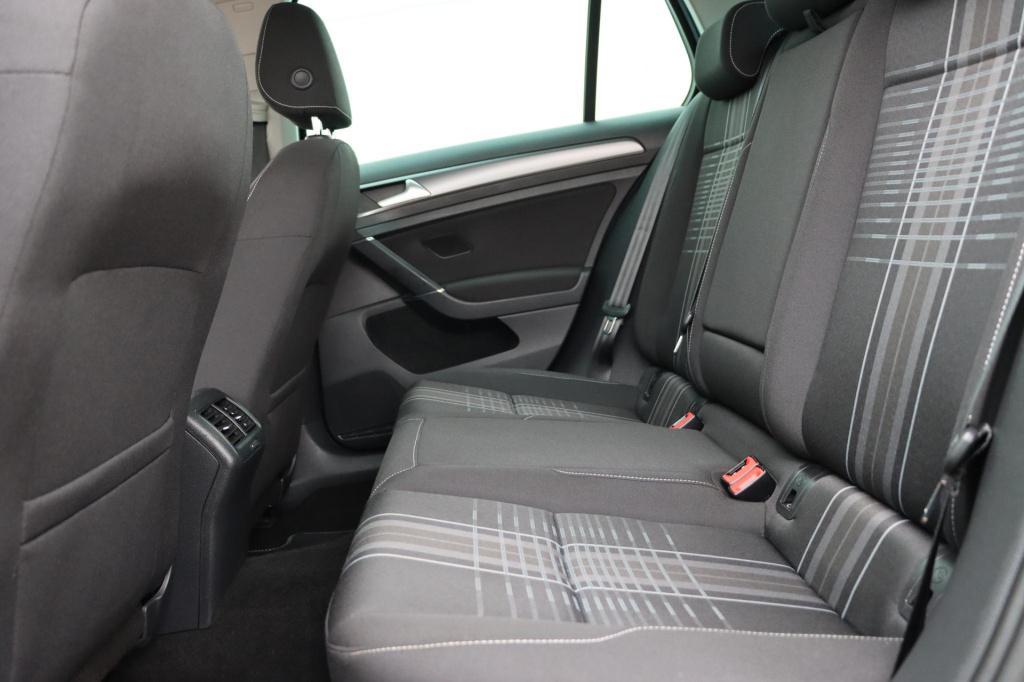 Volkswagen Golf 1.2 tsi connected series 110pk