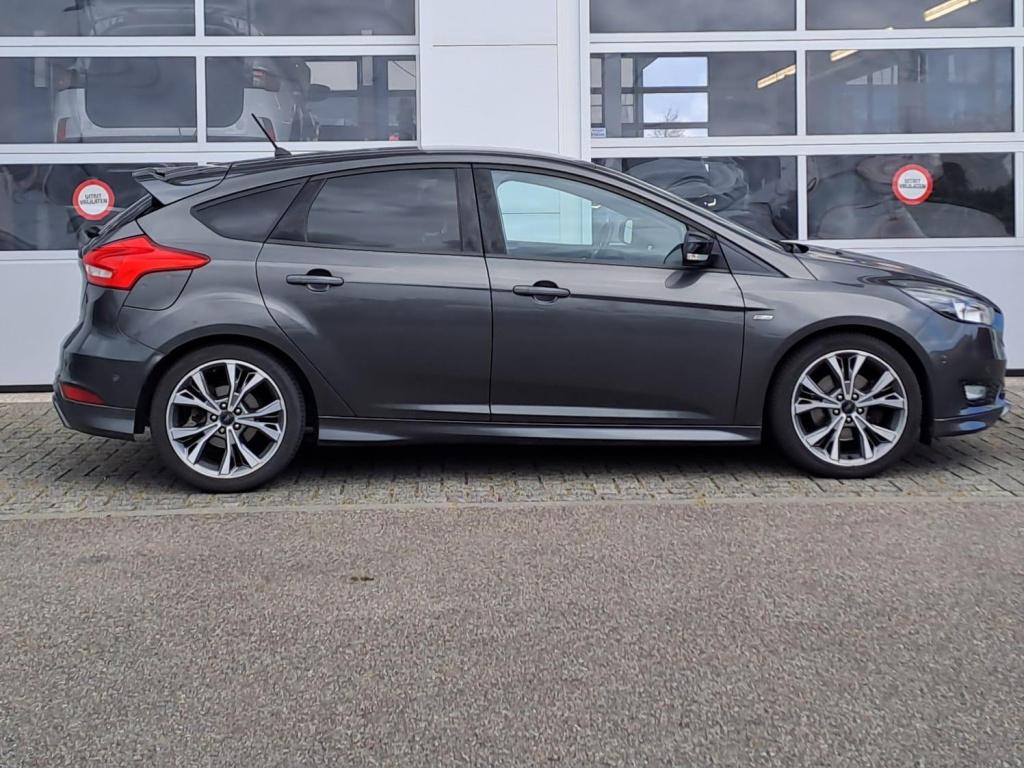 Ford Focus 1.5 st-line 182 limited edition