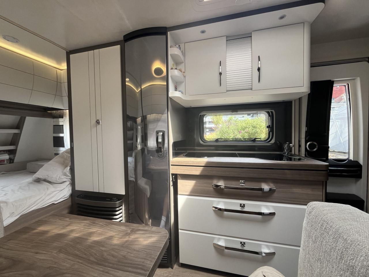 Hobby 490 KMF Excellent Edition 2022 – Zeer compleet – 5 slaapplaatsen