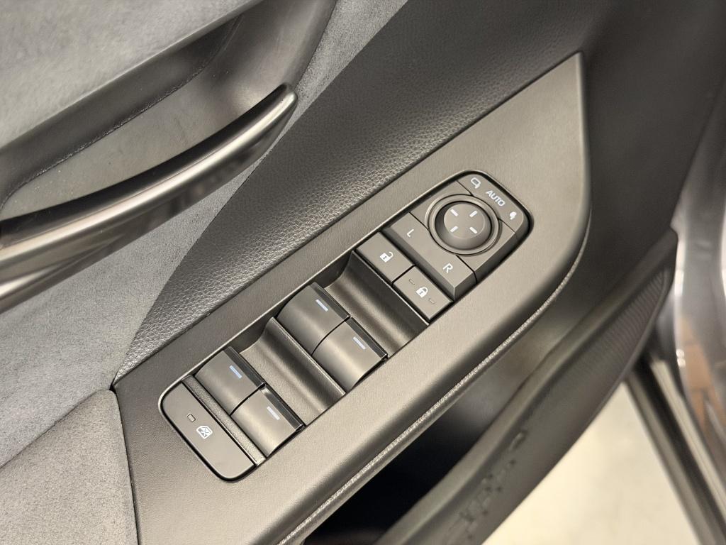 Toyota C-hr 2.0 hybrid 200 exec jbl audio - panoramadak - memory
