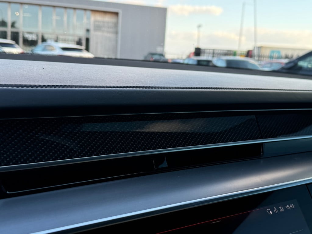 Audi S8 4.0 tfsi s8 np280,000€ abt keramisch laser nachtzicht 4-wielsturing