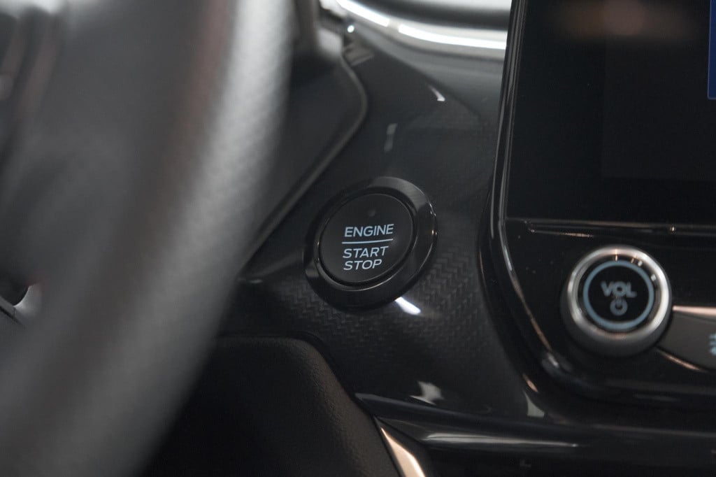Ford Puma 1.0 ecoboost hybrid st-line x | trekhaak | camera | navigatie | a