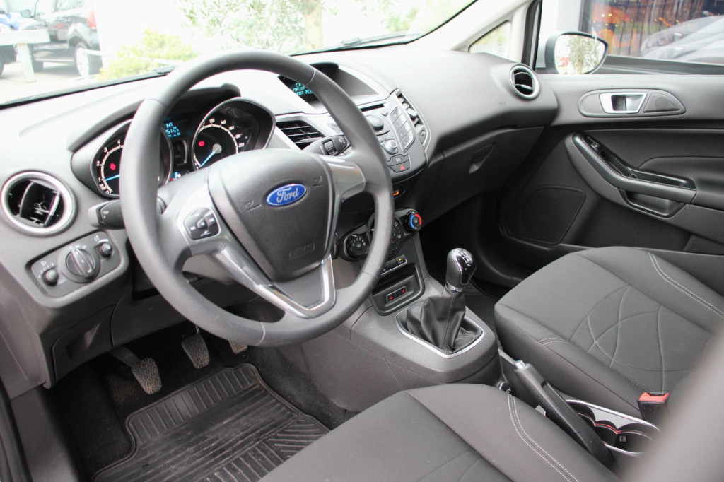 Ford Fiesta 1.0 trend - airco - stoelverwarming - alle doc - 1e eigenaar - 