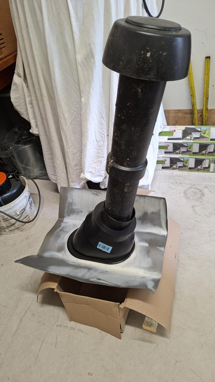 2 stuks Luchtafvoer met loden dakpan