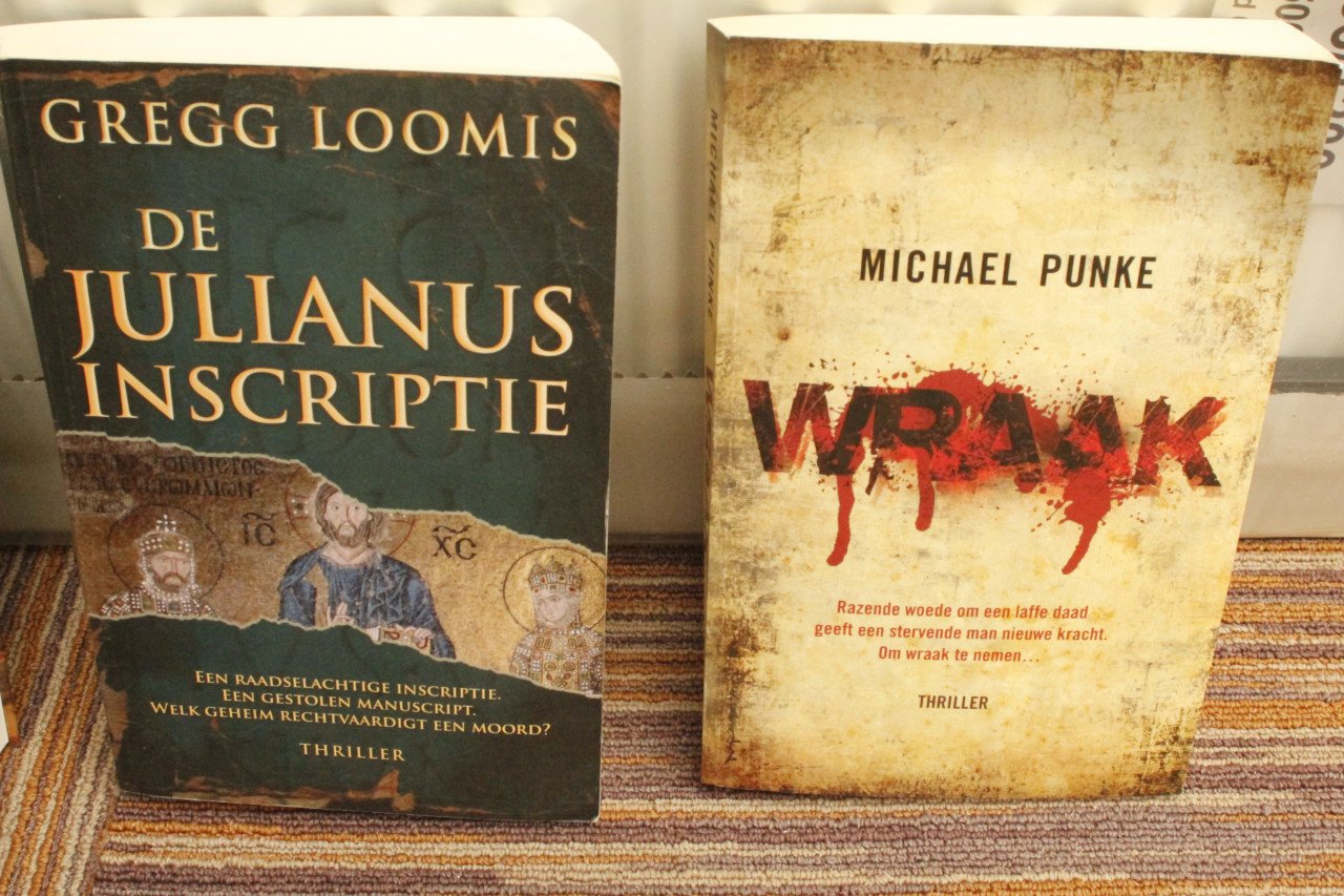 Thrillers,,,Div schrijvers