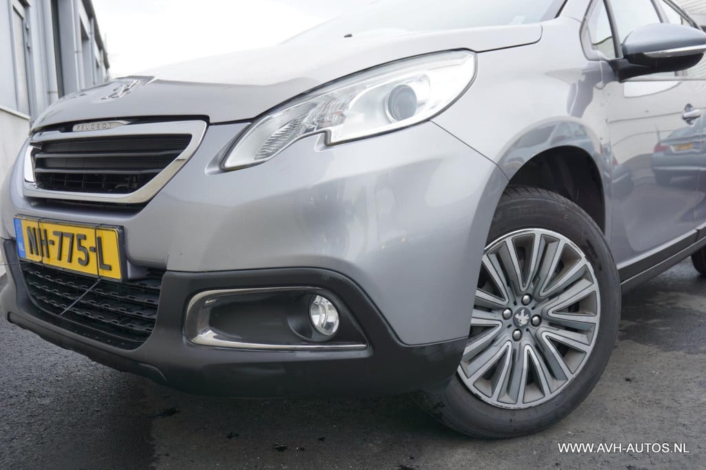 Peugeot 2008 1.2 puretech style